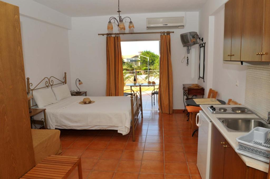 Kasimis Apartment Kyparissia Exterior photo